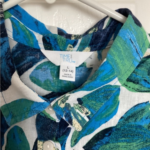 Time and Tru Blouse - Picture 2 of 6